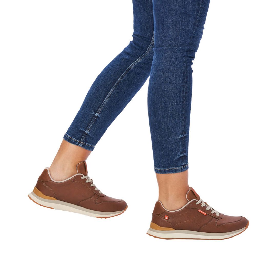 42500-22 Lace Up Sneaker