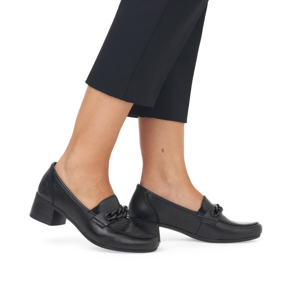 41660-00 Black Slip On Heel