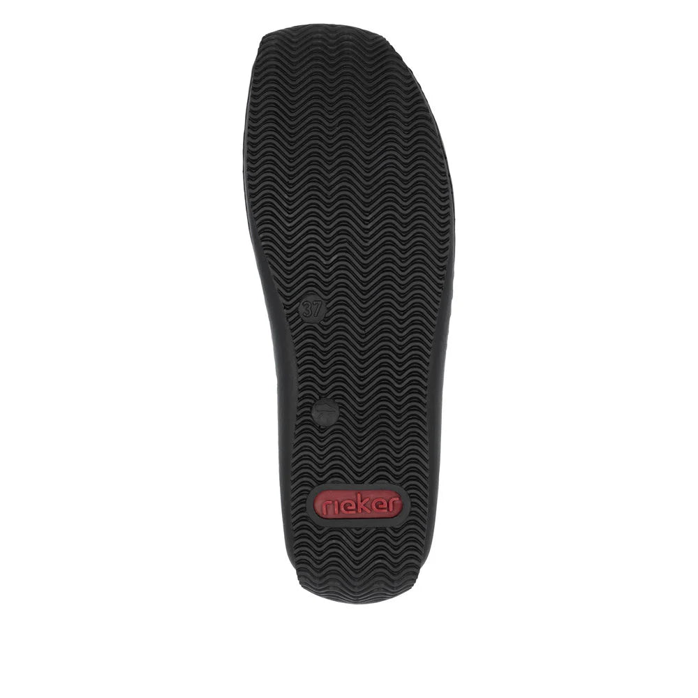 L1777-00 Black Slip-On